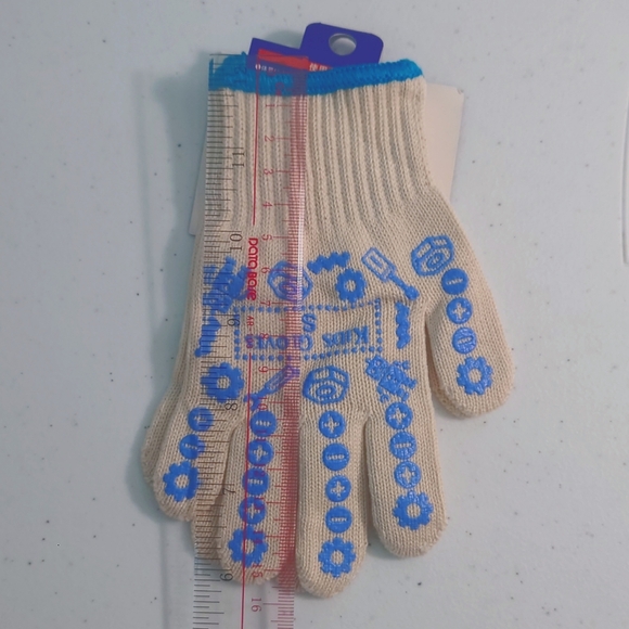 7 to 9 year-old Kid Nylon Gloves - Picture 5 of 5